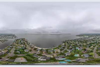 321 Lagoon Drive S, Copiague, NY 11726 - Photo 30