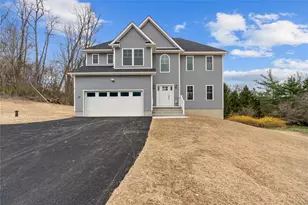 304 W Clove Mountain Rd Rd, Lagrangeville, NY 12540 - Photo 2