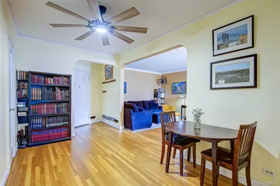 118-11 84th Avenue #415, Kew Gardens, NY 11415 - Photo 8