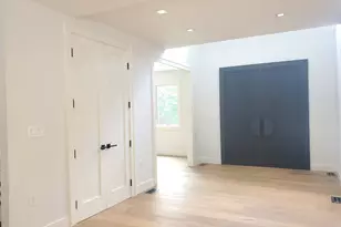 65 Page Ln, Westbury, NY 11590 - Photo 4