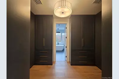 65 Page Lane, Westbury, NY 11590 - Photo 18