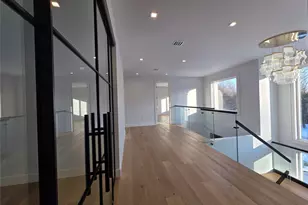 65 Page Ln, Westbury, NY 11590 - Photo 30