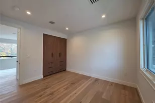 65 Page Ln, Westbury, NY 11590 - Photo 20