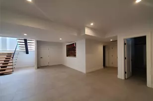 65 Page Ln, Westbury, NY 11590 - Photo 26