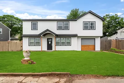 130 E Carmans Road, Farmingdale, NY 11735 - Photo 1