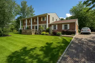 26 Birchdale Ln, Port Washington, NY 11050 - Photo 2
