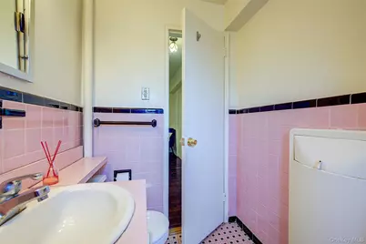 144-60 Gravett Road #4J, Flushing, NY 11367 - Photo 26