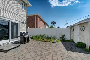 159-16 92nd St, Howard Beach, NY 11414 - Photo 22