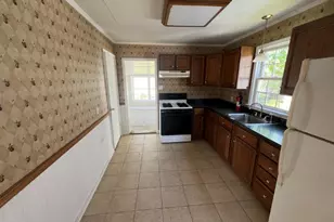 4 Harold St, Port Jervis, NY 12771 - Photo 2