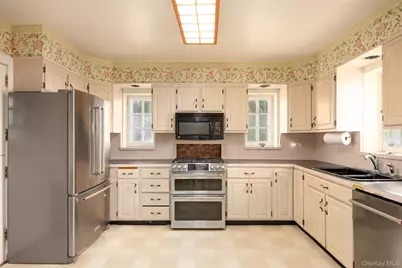 401 Woodmont Road, Hopewell Junction, NY 12533 - Photo 14