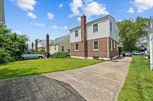 119-19 236th St, Cambria Heights, NY 11411 - Photo 14