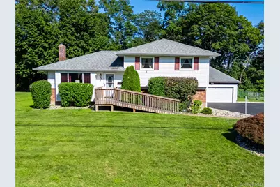 28 Terrace Avenue, Nanuet, NY 10954 - Photo 2