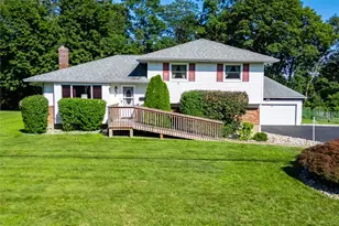 28 Terrace Ave, Nanuet, NY 10954 - Photo 2