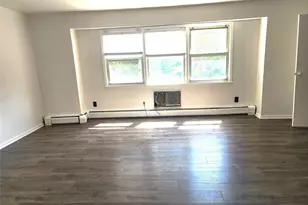 2 Revere Ct, Suffern, NY 10901 - Photo 4