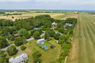 1030 Horseshoe Dr, Cutchogue, NY 11935 - Photo 2