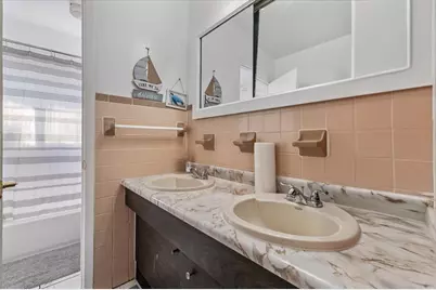 22 Hudson Place, Hempstead, NY 11550 - Photo 12