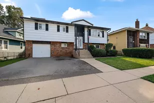 22 Hudson Pl, Hempstead, NY 11550 - Photo 2