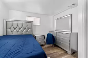 22 Hudson Pl, Hempstead, NY 11550 - Photo 16