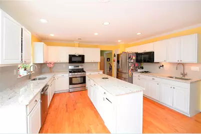 47 Red Schoolhouse Road, Chestnut Ridge, NY 10977 - Photo 14