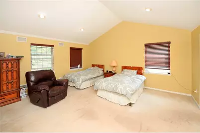 47 Red Schoolhouse Road, Chestnut Ridge, NY 10977 - Photo 22