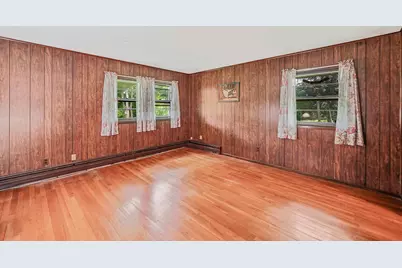 203 Deer Park Road, Dix Hills, NY 11746 - Photo 28