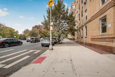 2166 Bronx Park East Street #6J, Bronx, NY 10462 - Photo 4