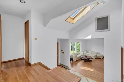 19 Clearland Road, Syosset, NY 11791 - Photo 14