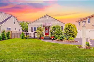 24 Lowerre St, Babylon, NY 11702 - Photo 26