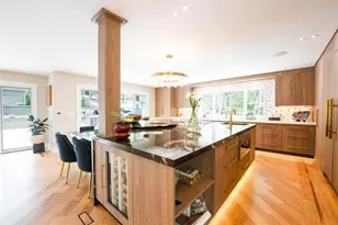 156 Sugar Toms Ln, East Norwich, NY 11732 - Photo 2