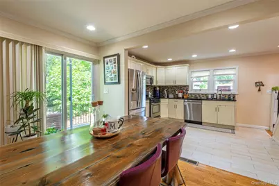 92 Manor Drive, Great Neck, NY 11020 - Photo 34