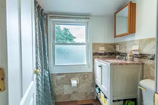 92 Manor Dr, Great Neck, NY 11020 - Photo 38