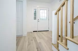 13 Dunes Ln, Port Washington, NY 11050 - Photo 2