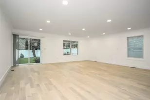 13 Dunes Ln, Port Washington, NY 11050 - Photo 20