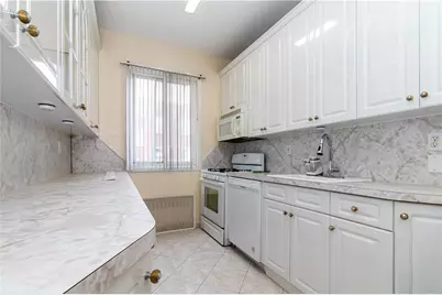 7322 19th Avenue, Brooklyn, NY 11204 - Photo 16