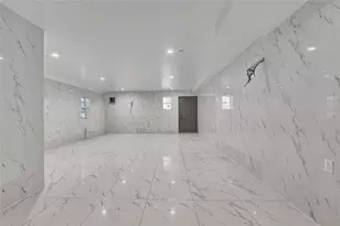 139-22 95th Ave, Jamaica, NY 11435 - Photo 24
