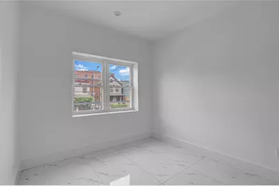 139-22 95 Avenue, Jamaica, NY 11435 - Photo 4