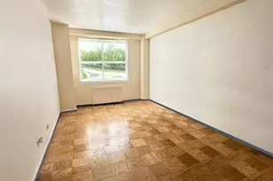 6120 Grand Central Pkwy, Forest Hills, NY 11375 - Photo 2