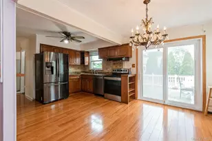 815 Sunshine Ave, West Hempstead, NY 11552 - Photo 10