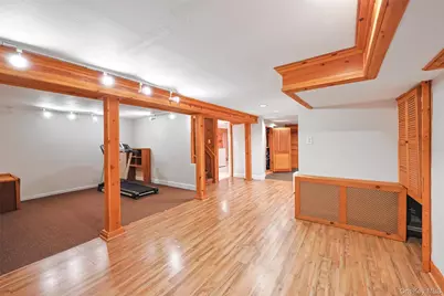 1815 Maurice Avenue, East Meadow, NY 11554 - Photo 22