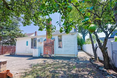 1815 Maurice Avenue, East Meadow, NY 11554 - Photo 18