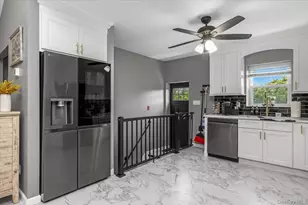 154 MacArthur Blvd, Hauppauge, NY 11788 - Photo 8