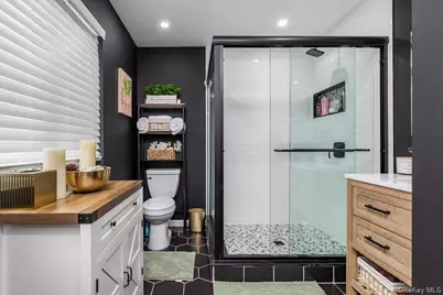 154 Mac Arthur Boulevard, Hauppauge, NY 11788 - Photo 34