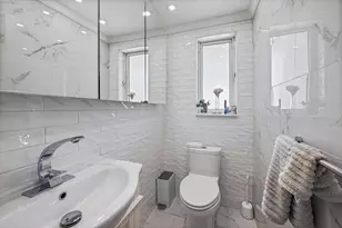 82-10 214th St, Hollis, NY 11427 - Photo 18