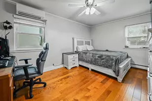 82-10 214th St, Hollis, NY 11427 - Photo 20