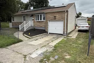 94 Indian Head Rd, Kings Park, NY 11754 - Photo 2