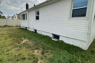 16 Joyce Ave, Massapequa, NY 11758 - Photo 14