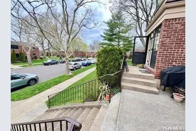 219-36 74 Avenue #323A1, Bayside, NY 11364 - Photo 2