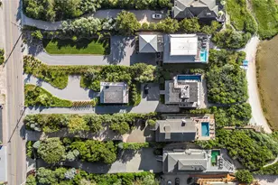 846 Dune Rd, Westhampton Dunes, NY 11978 - Photo 2