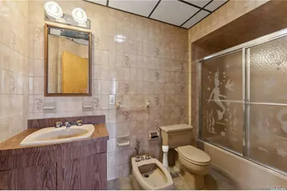 98-02 Corona Avenue, Corona, NY 11368 - Photo 10