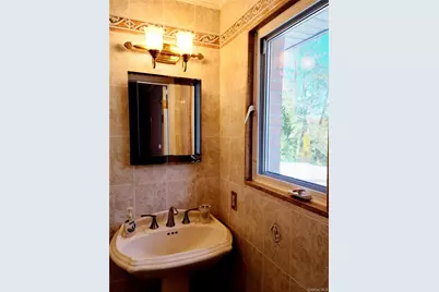 42A Kirkwood Drive, Glen Cove, NY 11542 - Photo 20